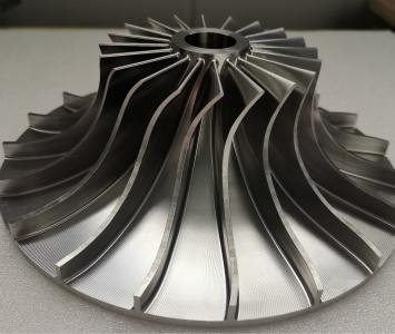 Rueda del compresor de acero inoxidable para el centro de mecanizado CNC de 5 ejes