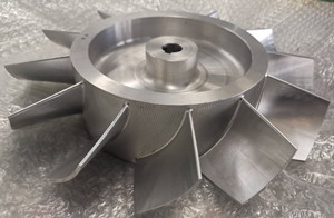 Impulsor del ventilador del ventilador de aluminio mediante un centro de mecanizado CNC de 5 eje